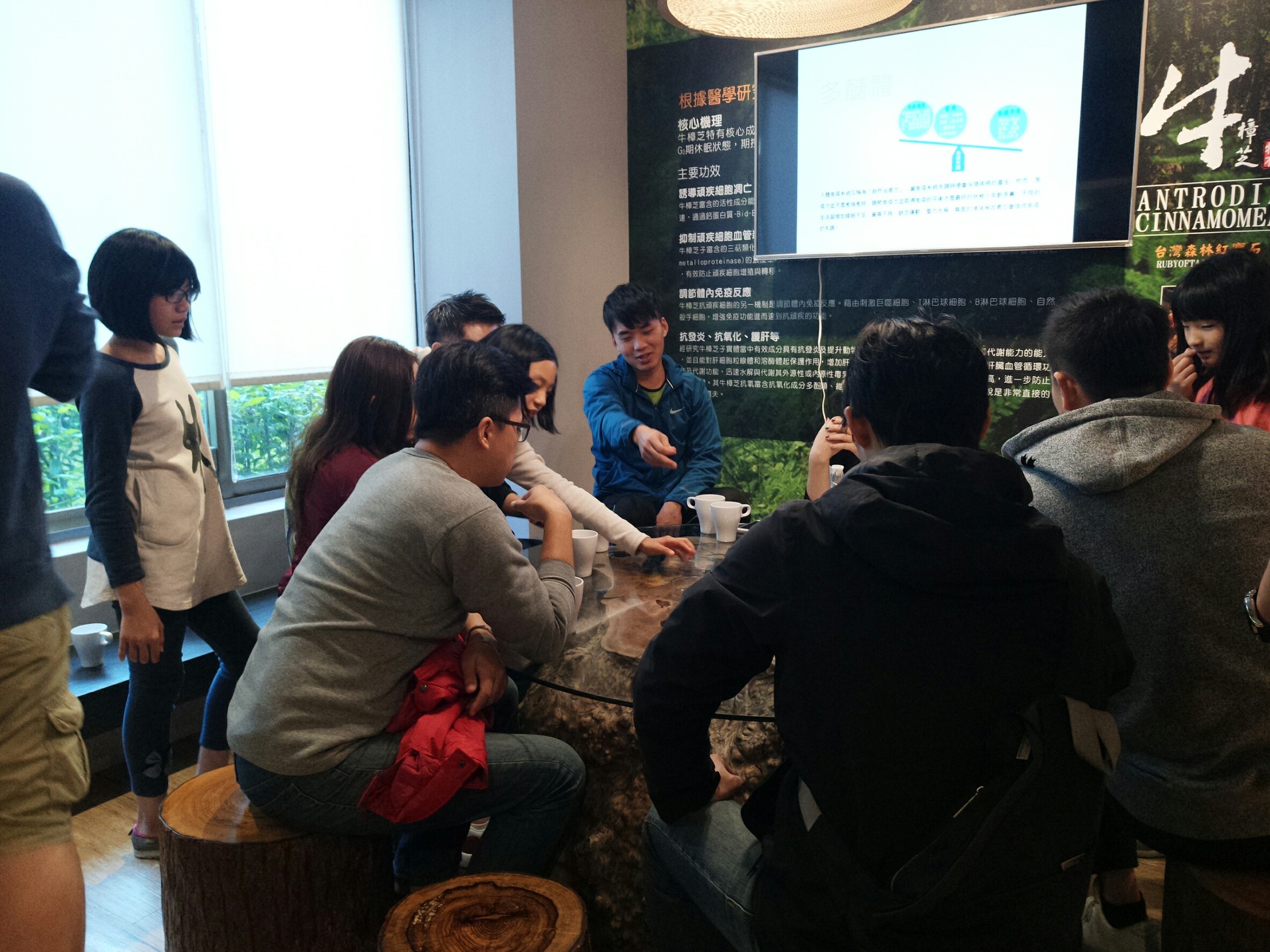 106年12月23日 台芝生技台中旗艦店舉辦「台芝會員回娘家＆牛樟芝沙拉下午參會」