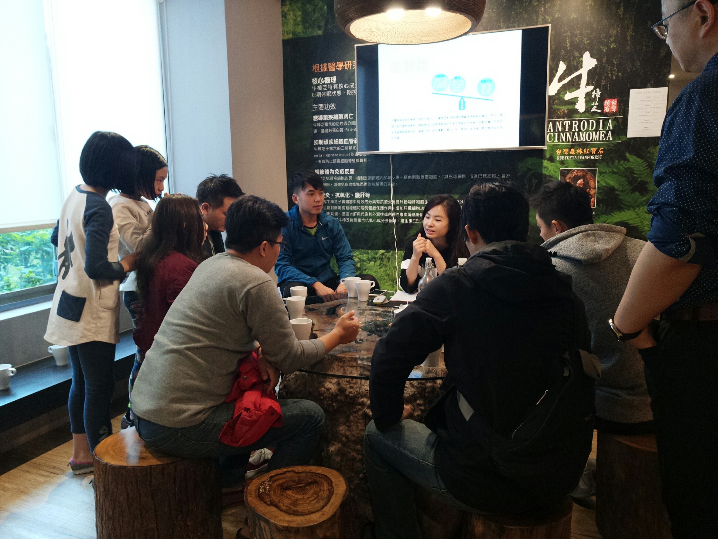 106年12月23日 台芝生技台中旗艦店舉辦「台芝會員回娘家＆牛樟芝沙拉下午參會」