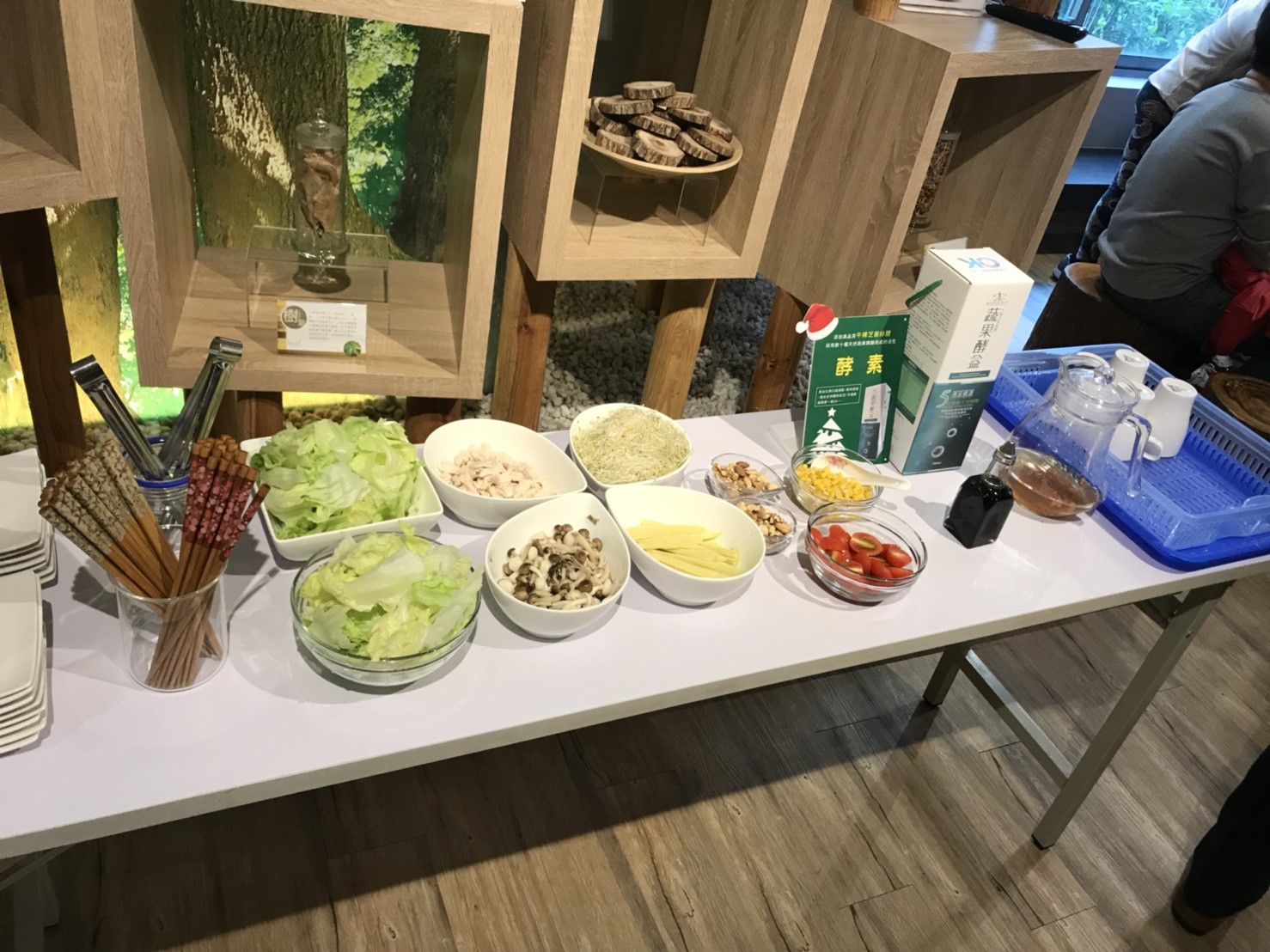 106年12月23日 台芝生技台中旗艦店舉辦「台芝會員回娘家＆牛樟芝沙拉下午參會」