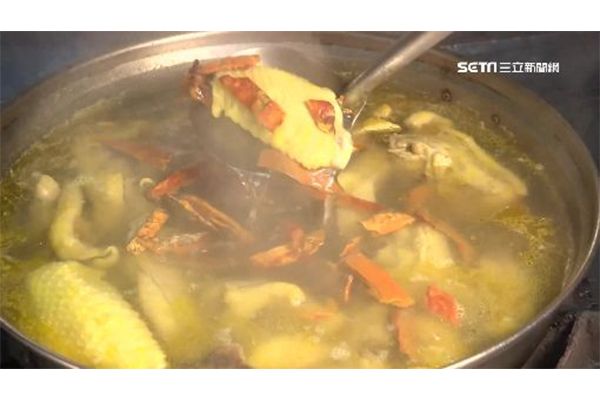 2017/12/19 入冬抗寒！高貴「牛樟芝」入雞湯　一鍋要價2千元